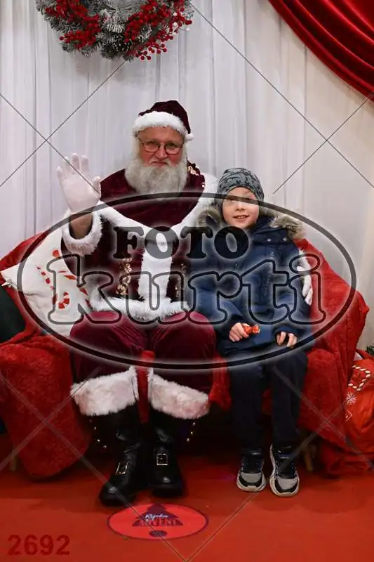 20.12. 15 00 DO 20 00 9 - FotoKurti