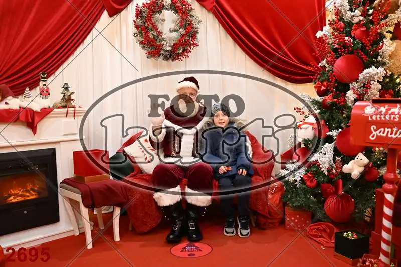 20.12. 15 00 DO 20 00 12 - FotoKurti