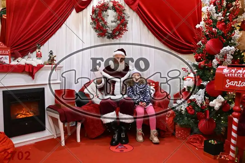 20.12. 15 00 DO 20 00 7 - FotoKurti
