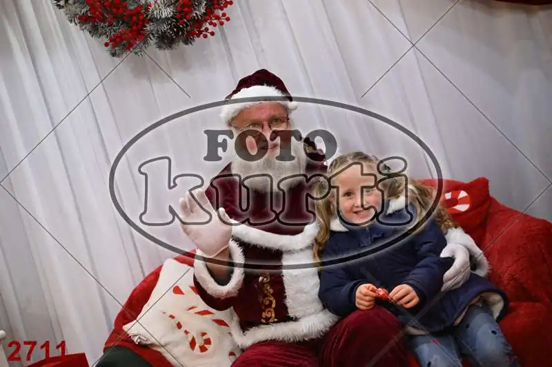 20.12. 15 00 DO 20 00 4 - FotoKurti