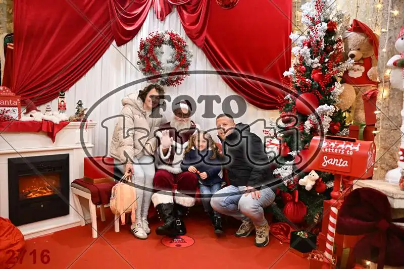 20.12. 15 00 DO 20 00 9 - FotoKurti