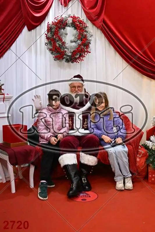 20.12. 15 00 DO 20 00 1 - FotoKurti