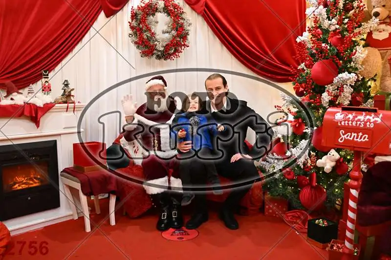 20.12. 15 00 DO 20 00 1 - FotoKurti
