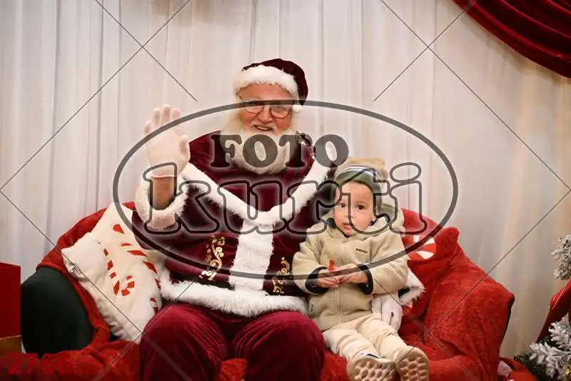 20.12. 15 00 DO 20 00 11 - FotoKurti