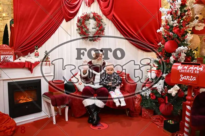 20.12. 15 00 DO 20 00 11 - FotoKurti