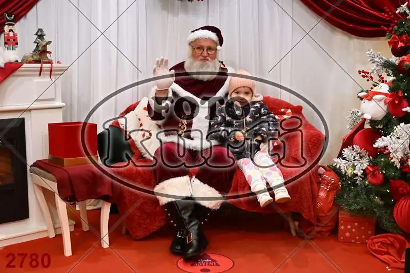 20.12. 15 00 DO 20 00 1 - FotoKurti