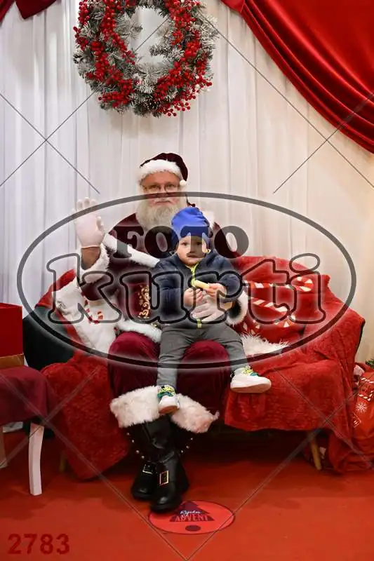 20.12. 15 00 DO 20 00 4 - FotoKurti