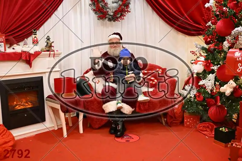 20.12. 15 00 DO 20 00 1 - FotoKurti