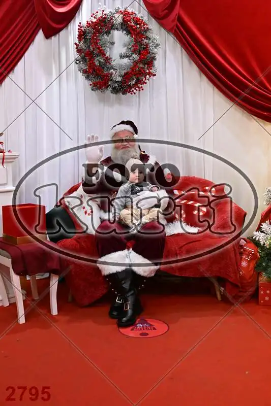 20.12. 15 00 DO 20 00 4 - FotoKurti