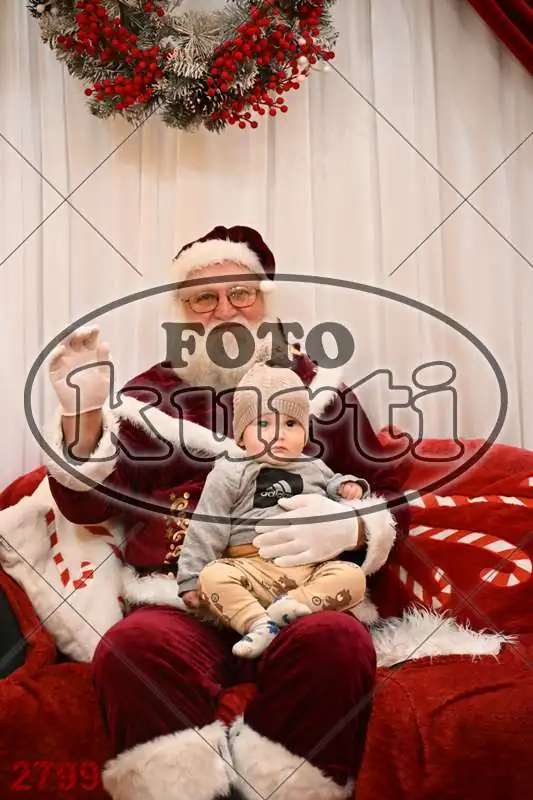 20.12. 15 00 DO 20 00 8 - FotoKurti