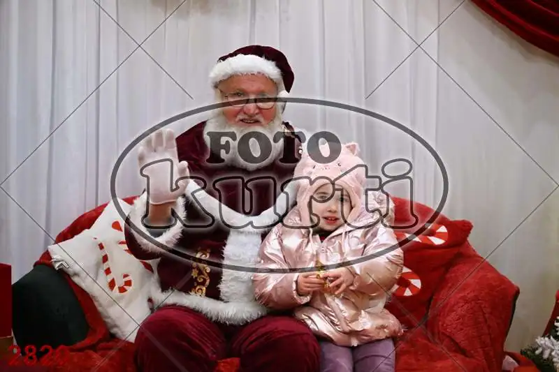 20.12. 15 00 DO 20 00 5 - FotoKurti