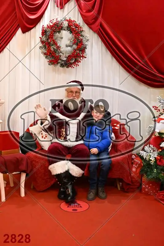 20.12. 15 00 DO 20 00 1 - FotoKurti