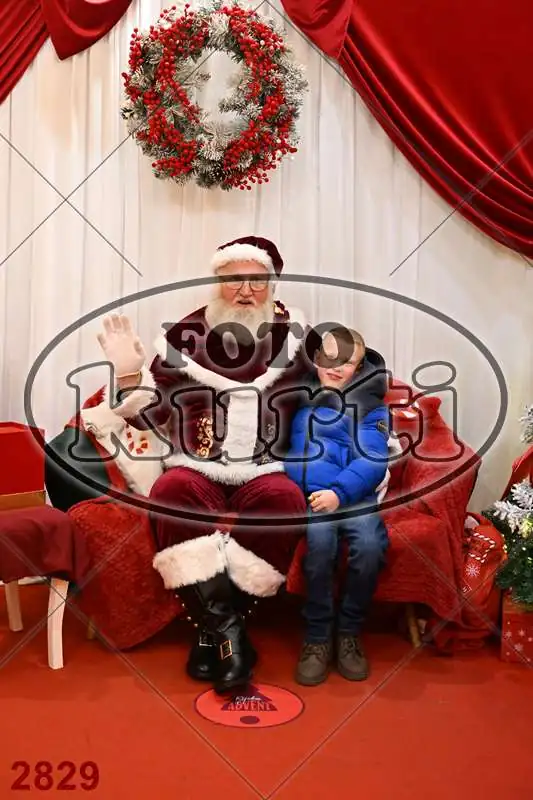 20.12. 15 00 DO 20 00 2 - FotoKurti