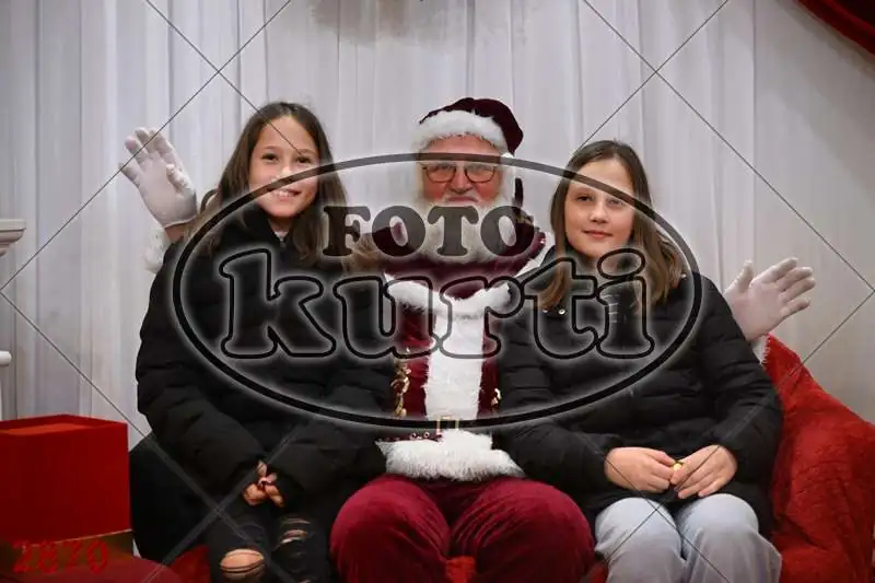 20.12. 15 00 DO 20 00 7 - FotoKurti