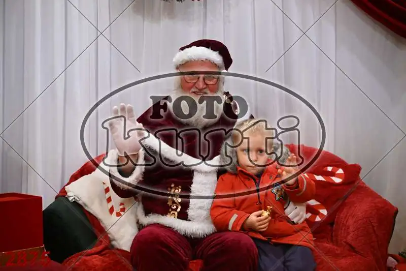 20.12. 15 00 DO 20 00 12 - FotoKurti