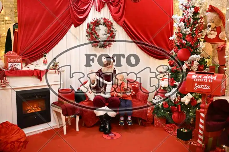 20.12. 15 00 DO 20 00 2 - FotoKurti