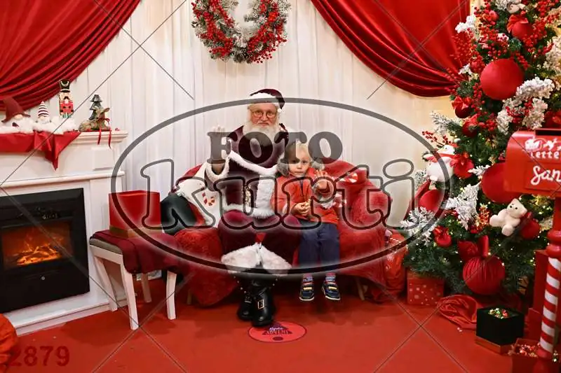 20.12. 15 00 DO 20 00 4 - FotoKurti