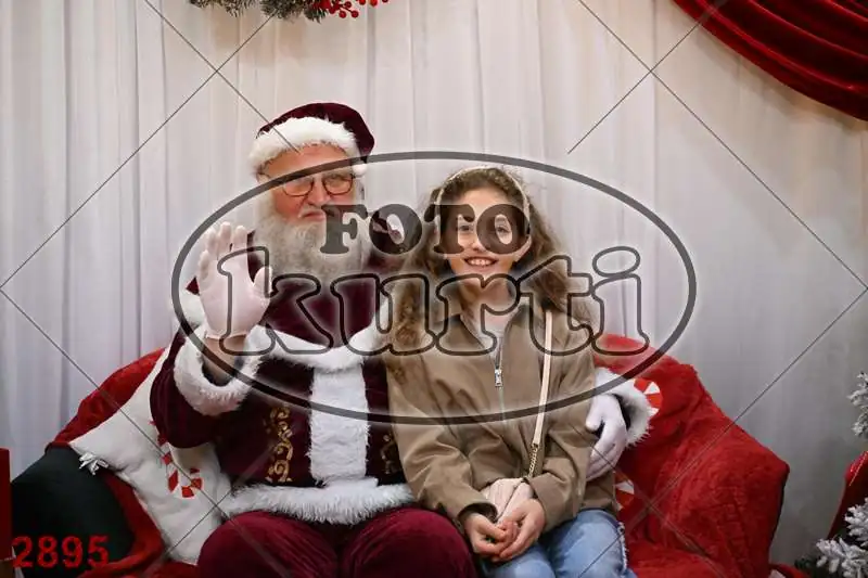 20.12. 15 00 DO 20 00 8 - FotoKurti