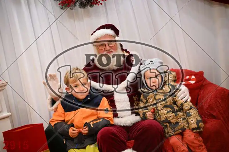 20.12. 15 00 DO 20 00 4 - FotoKurti