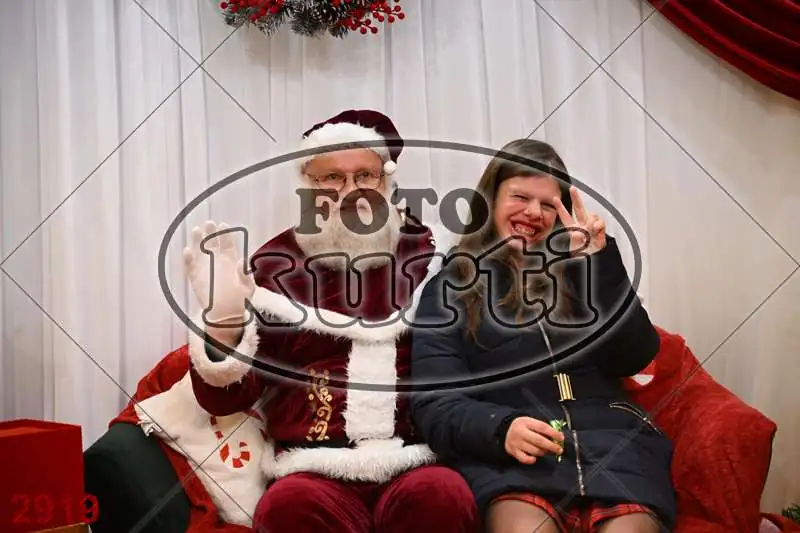 20.12. 15 00 DO 20 00 8 - FotoKurti