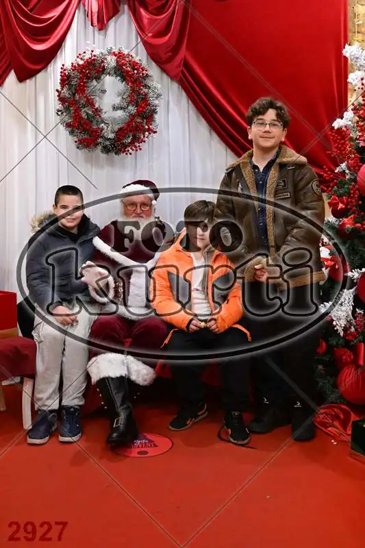20.12. 15 00 DO 20 00 4 - FotoKurti