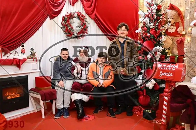 20.12. 15 00 DO 20 00 7 - FotoKurti