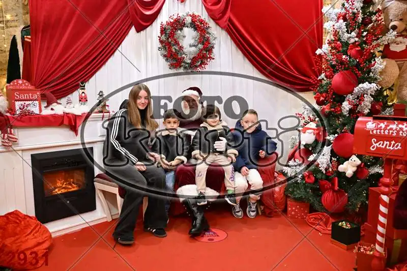 20.12. 15 00 DO 20 00 8 - FotoKurti