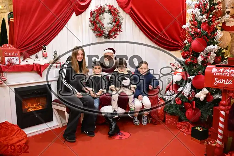 20.12. 15 00 DO 20 00 9 - FotoKurti