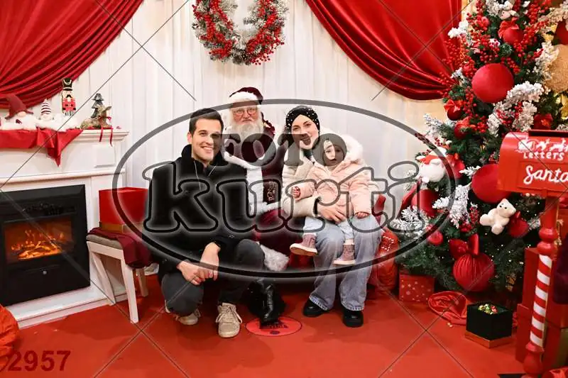 20.12. 15 00 DO 20 00 10 - FotoKurti
