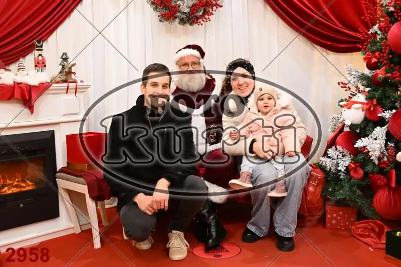 20.12. 15 00 DO 20 00 11 - FotoKurti