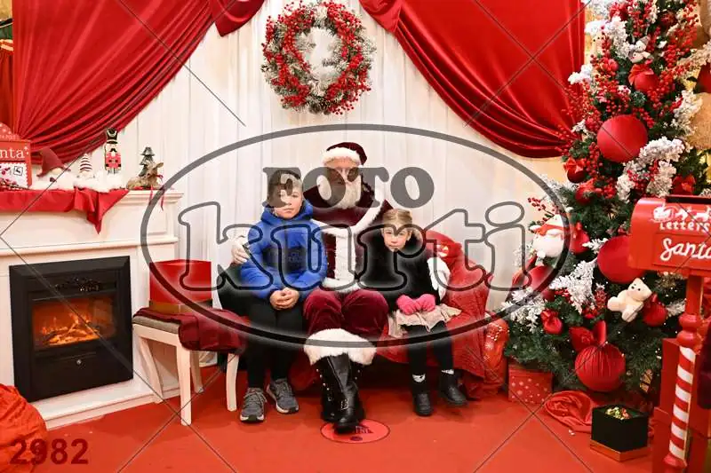 20.12. 15 00 DO 20 00 11 - FotoKurti