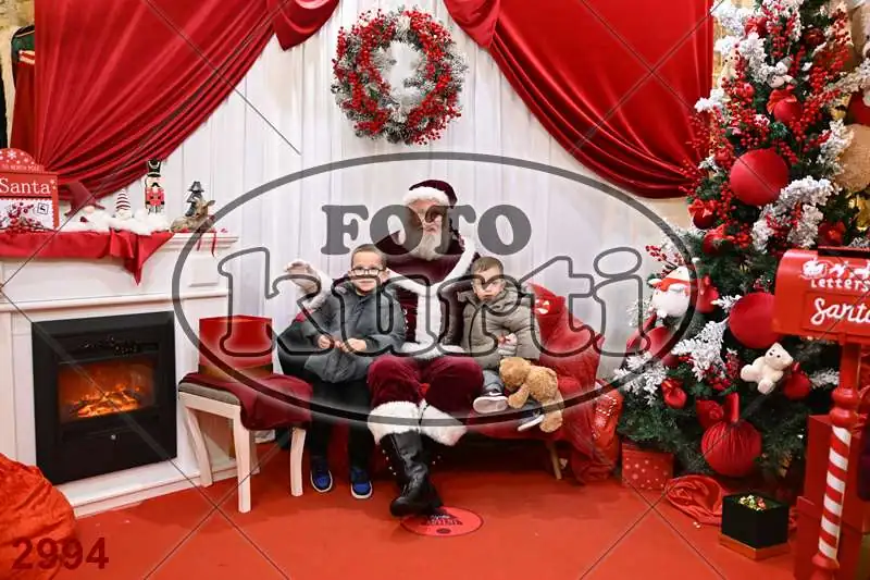 20.12. 15 00 DO 20 00 11 - FotoKurti