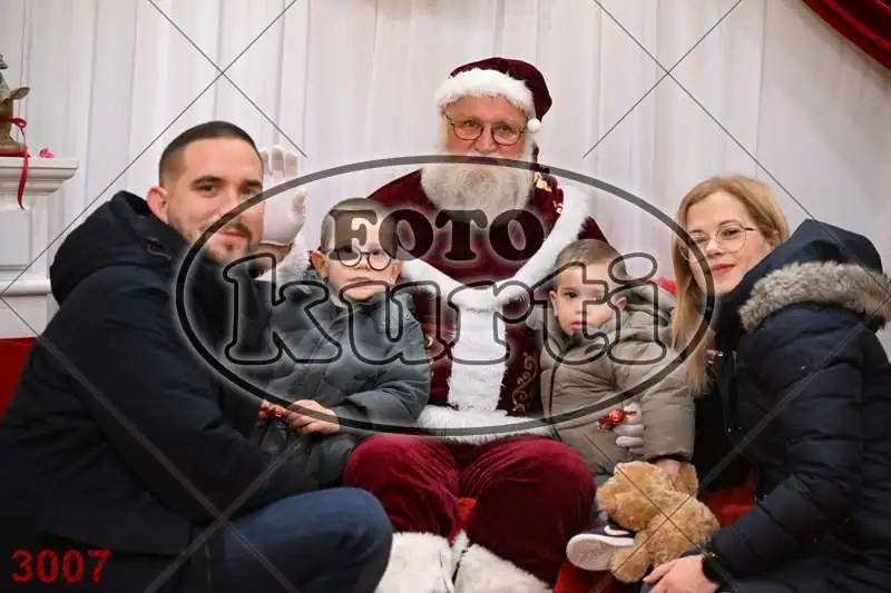 20.12. 15 00 DO 20 00 12 - FotoKurti