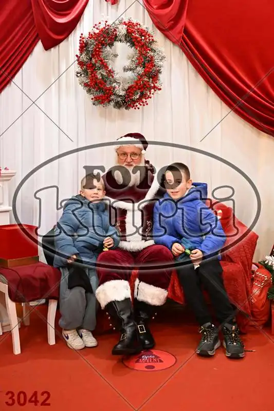 20.12. 15 00 DO 20 00 11 - FotoKurti