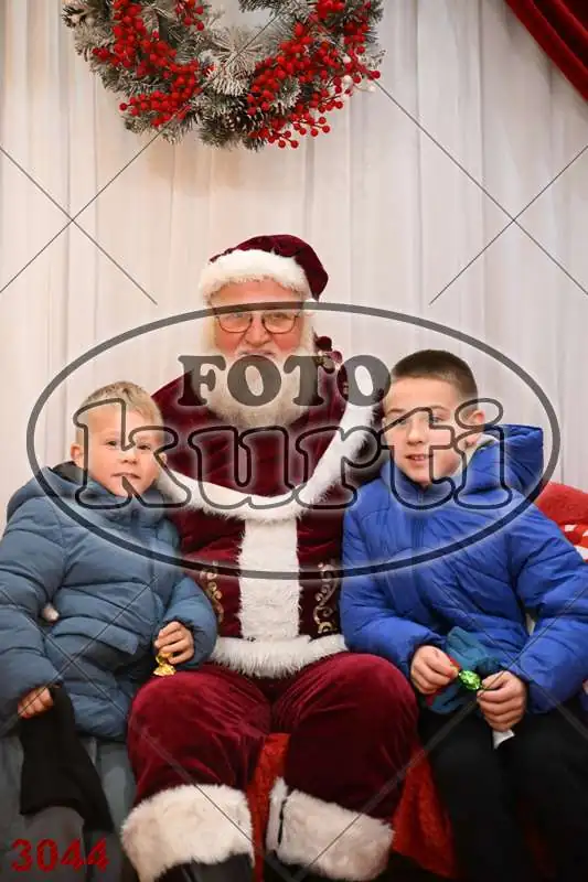 20.12. 15 00 DO 20 00 1 - FotoKurti