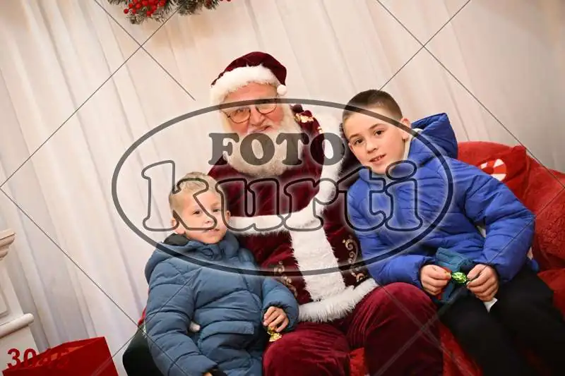 20.12. 15 00 DO 20 00 2 - FotoKurti