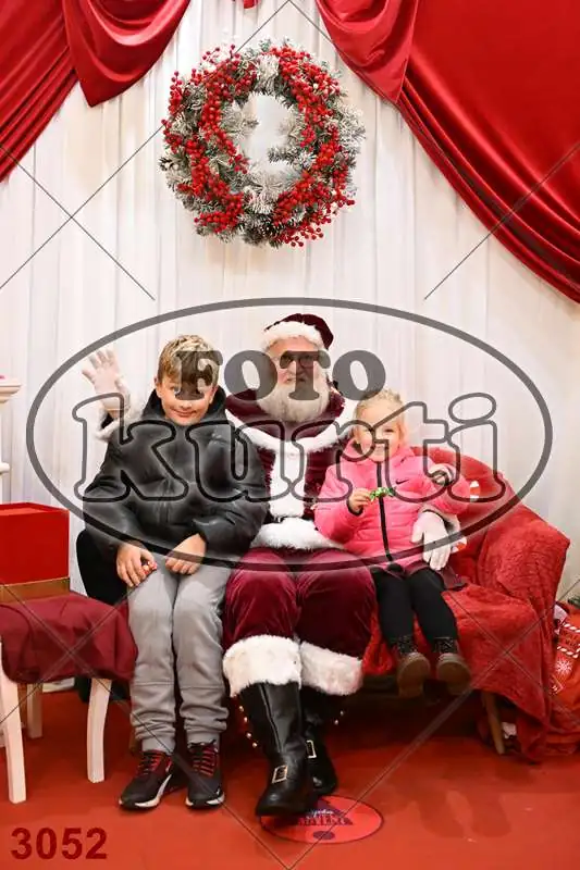 20.12. 15 00 DO 20 00 9 - FotoKurti