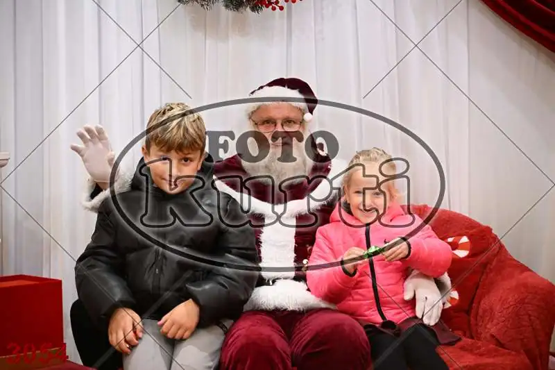 20.12. 15 00 DO 20 00 11 - FotoKurti