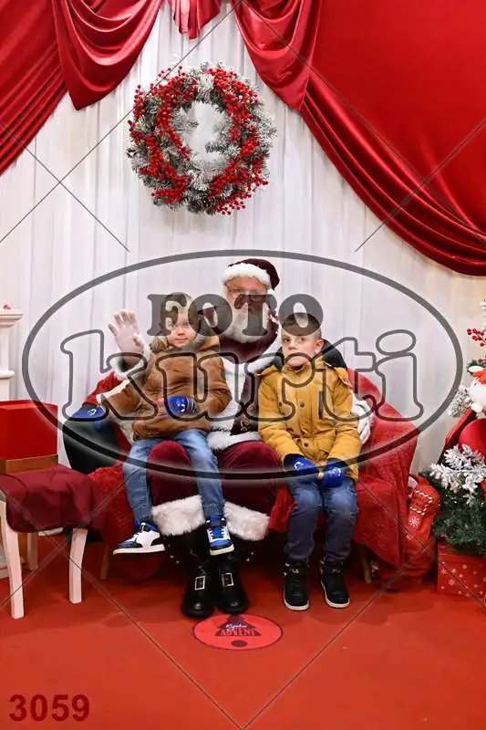 20.12. 15 00 DO 20 00 4 - FotoKurti