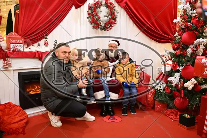 20.12. 15 00 DO 20 00 9 - FotoKurti
