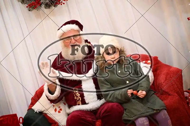 20.12. 15 00 DO 20 00 3 - FotoKurti