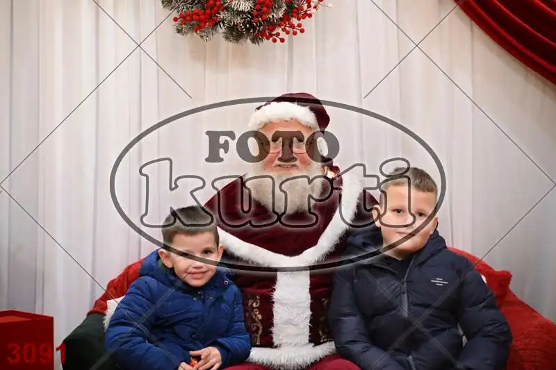 20.12. 15 00 DO 20 00 12 - FotoKurti