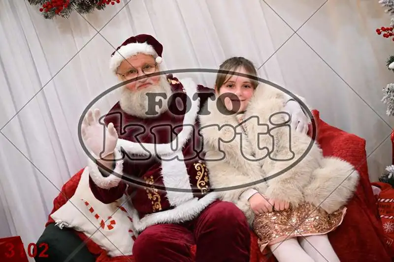 20.12. 15 00 DO 20 00 11 - FotoKurti