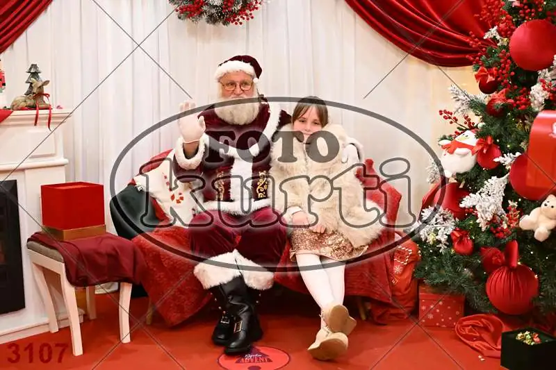 20.12. 15 00 DO 20 00 4 - FotoKurti