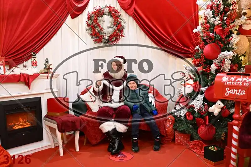 20.12. 15 00 DO 20 00 11 - FotoKurti