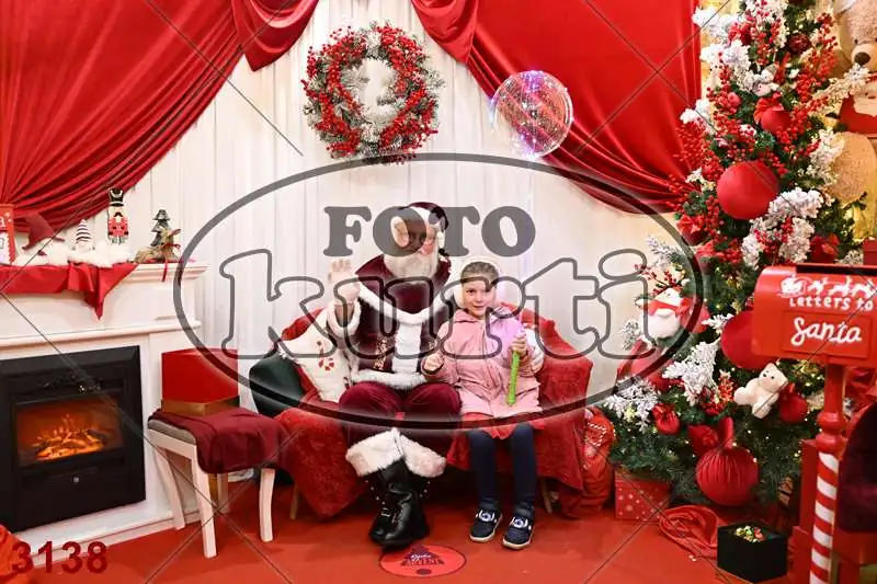 20.12. 15 00 DO 20 00 11 - FotoKurti