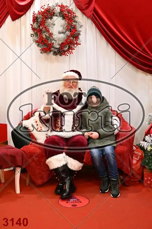 20.12. 15 00 DO 20 00 1 - FotoKurti
