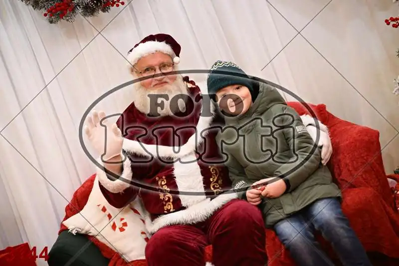 20.12. 15 00 DO 20 00 5 - FotoKurti