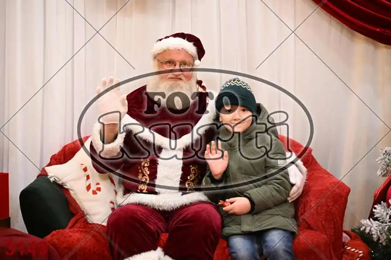 20.12. 15 00 DO 20 00 10 - FotoKurti