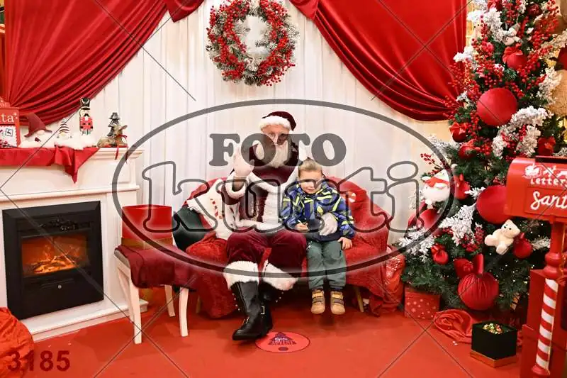 20.12. 15 00 DO 20 00 10 - FotoKurti